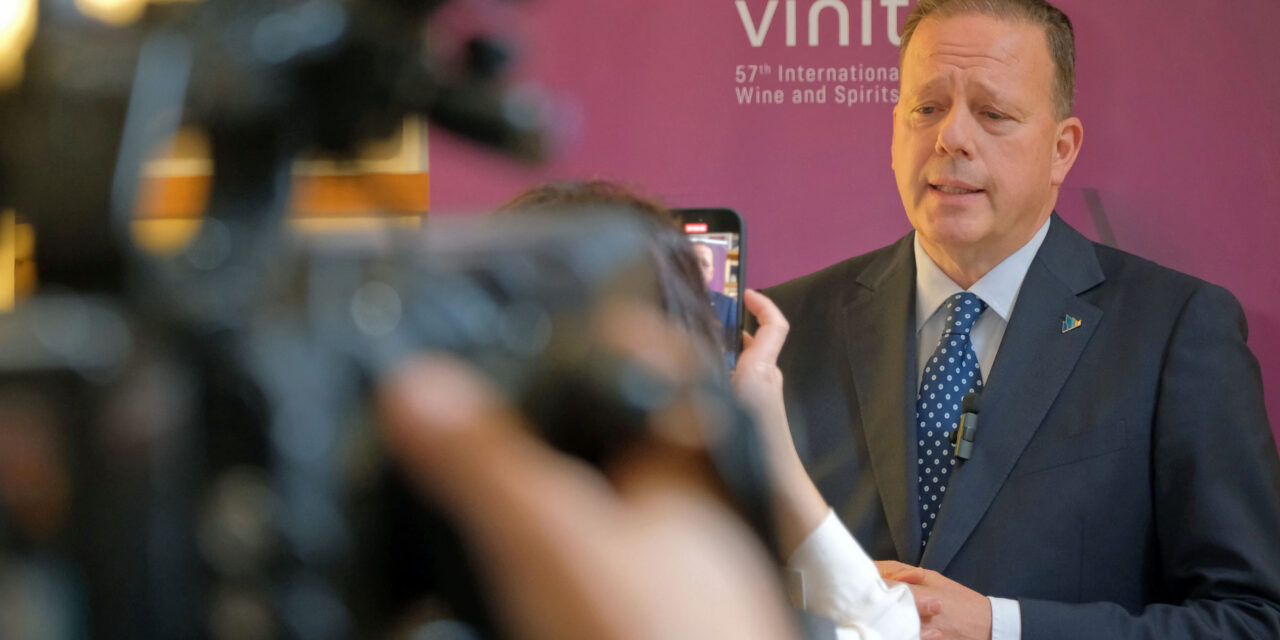 Vinitaly 2025, è conto alla rovescia: 4mila cantine a Verona e 30mila buyer internazionali per scacciare la paura dei dazi